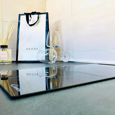 Palace Fontana Di Trevi * Rome